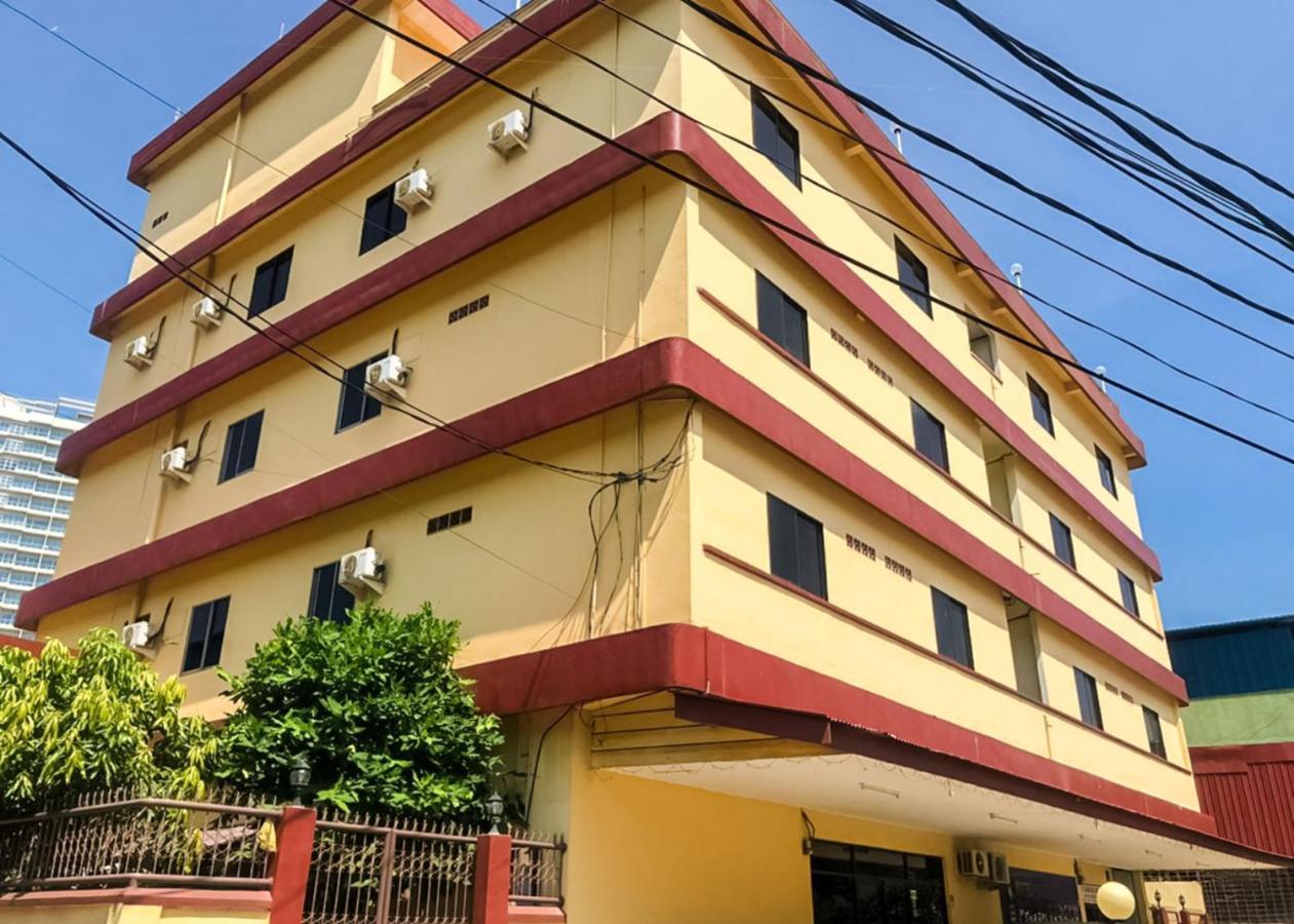 Oyo 3372 Hotel Pelita Terang Nagoya Buitenkant foto