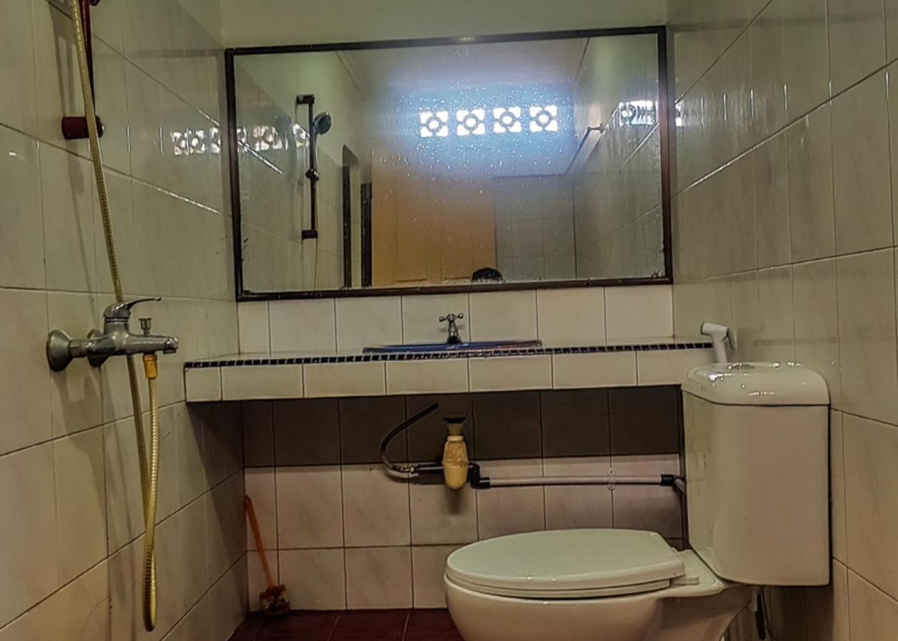 Oyo 3372 Hotel Pelita Terang Nagoya Buitenkant foto