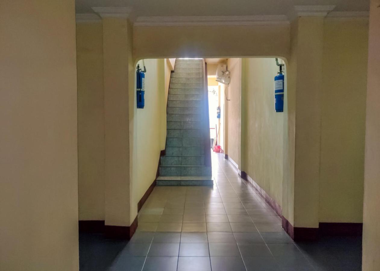 Oyo 3372 Hotel Pelita Terang Nagoya Buitenkant foto