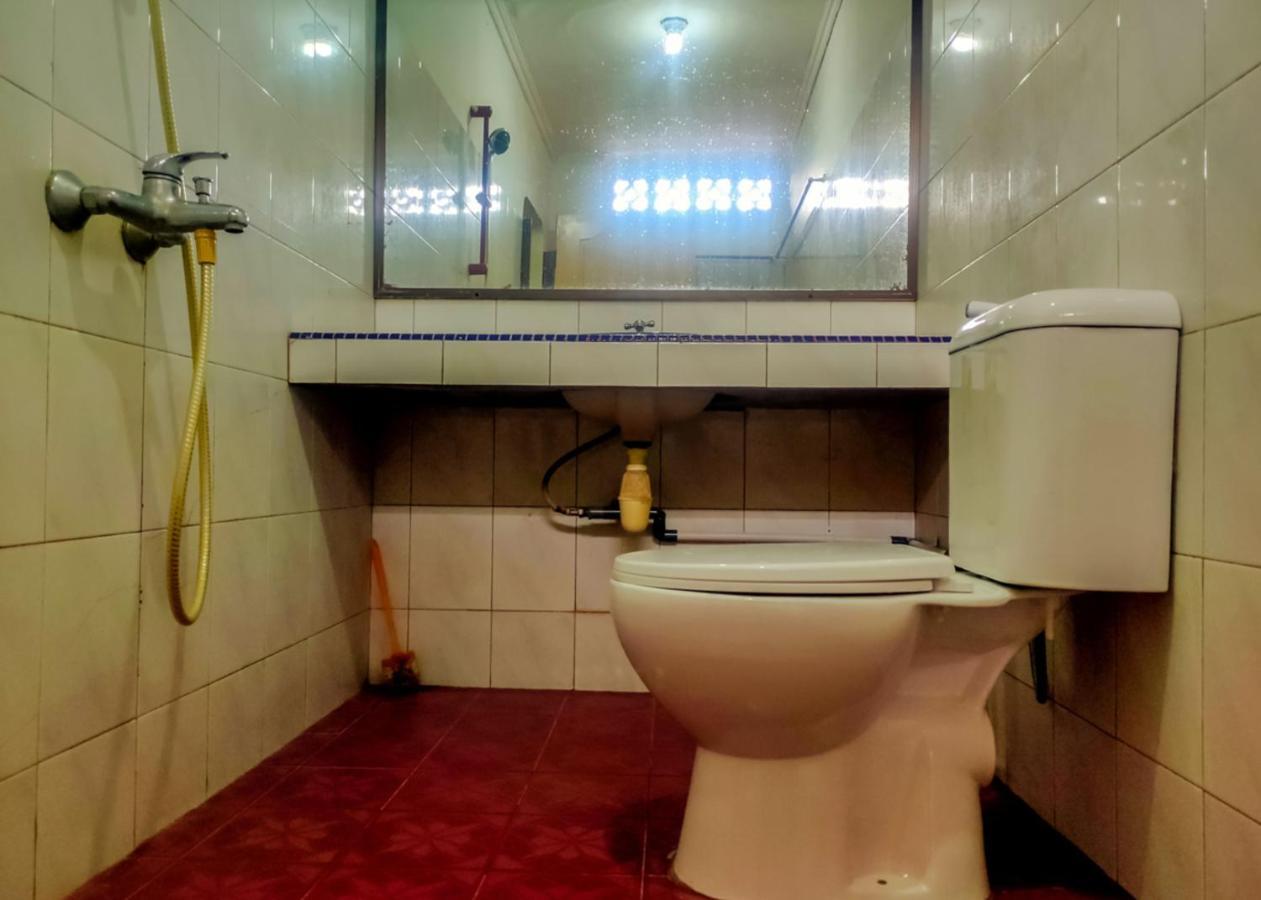 Oyo 3372 Hotel Pelita Terang Nagoya Buitenkant foto